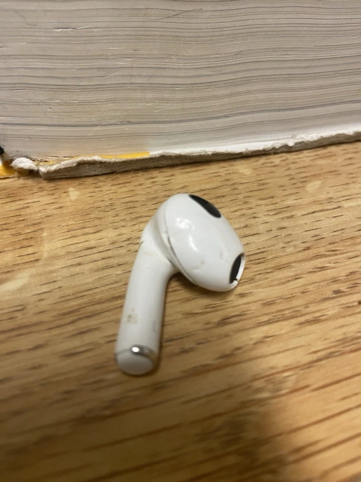 Apple AirPods (2.ª generación) - Usados, totalmente funcionales, daños cosméticos en la carcasa Foto 4 de 4