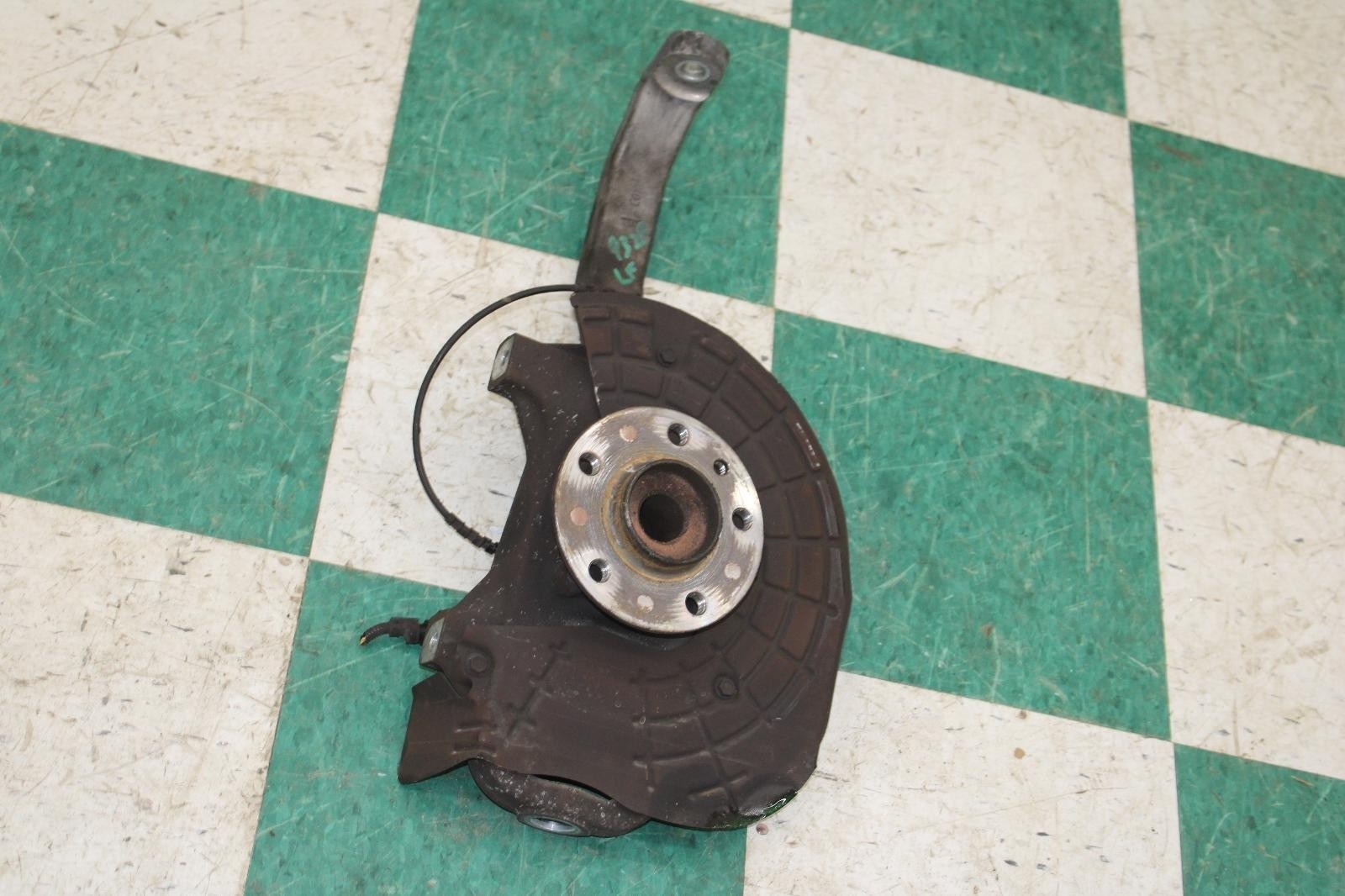 14-17 Ghibli LF LH Left Driver Side Front Spindle Knuckle Hub Factory OEM OE WTY
