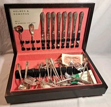 Holmes & Edwards Silver Plate OAK LEAF - Silverware Flatware Box & Set 52 Pieces