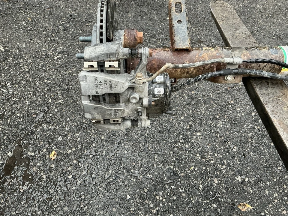 Ford F150 2021-2024 eje trasero 3,73 marchas 9,75” bloqueo electrónico 4900 millas Foto 3 de 4