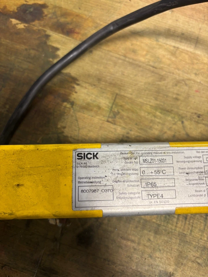 SICK MSLZ01-15031 SAFETY LIGHT CURTAIN RECEIVER USED - Image 3 of 3