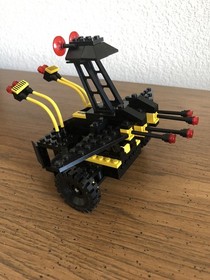 LEGO 6941 BLACKTRON BATTRAX  Complete w/ Minfig no instr Vintage 1987