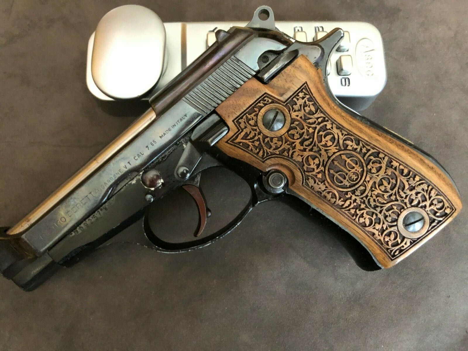 Beretta 81F / 81FS / 84F / 84FS 84 Ceetash Turkish Walnut Wood Grips