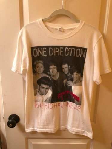 ONE DIRECTION T SHIRT Band Concert Harry Styles 1D Color Blocks NWOT  Juniors XS