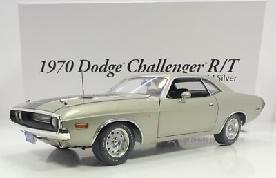 Danbury Mint/Acme 1/24 1970 DODGE CHALLENGER R/T  A4 Silver Version  Only 300