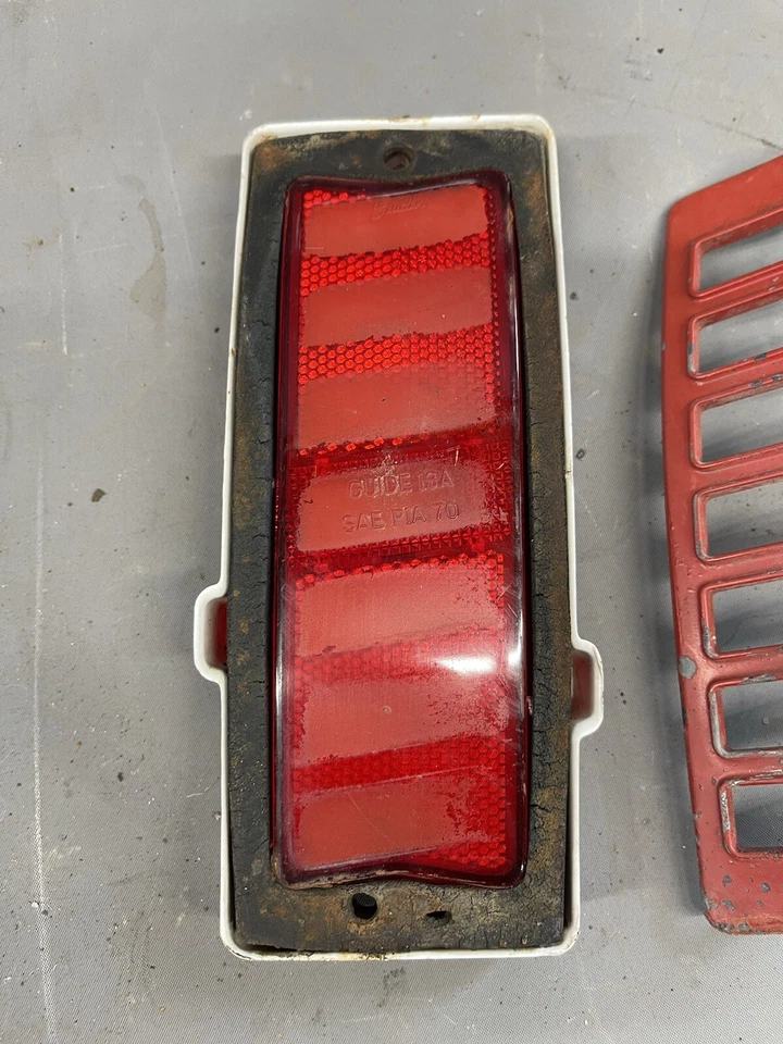 Chevy Impala Chevelle 1970-1972 1/4 panel señal de giro lámpara marcador luz Malibu Foto 2 de 4