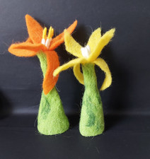 2 zauberhafte gefilzte Eierwärmer Eierhüte Filz Blumen Blüte ❤️ Handmade Unikate