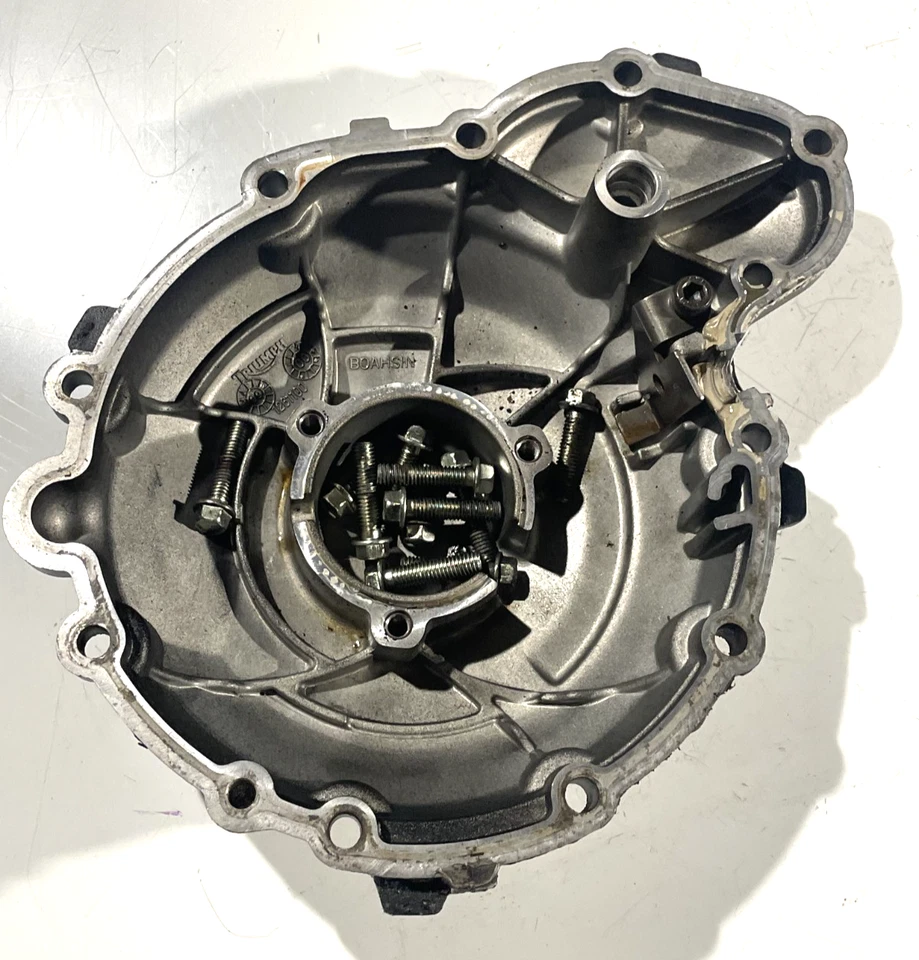 Triumph TT 600 2002 Daytona 600 cubierta de estator carcasa izquierda del motor 1261100 Foto 2 de 4