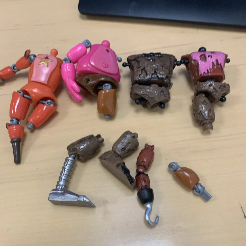  McFarlane Five Nights At Freddy's Mini Heads And Parts/Accessories Lot - Image 2 of 4