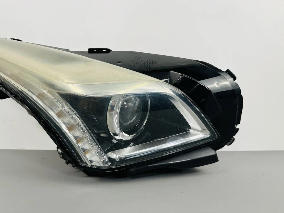 ¡Genuino! Faro halógeno LED lado derecho del pasajero Cadillac CTS 2015-2019 FABRICANTE DE EQUIPOS ORIGINALES Foto 2 de 4