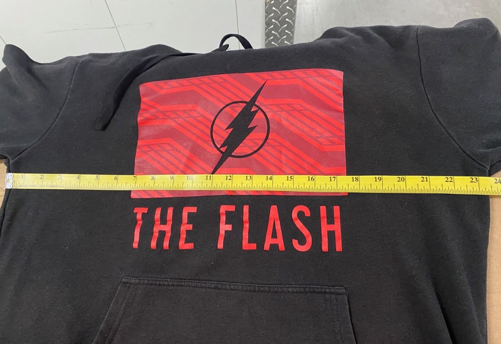 THE FLASH Six Flags Black/Red Pullover Sweatshirt… - image 7