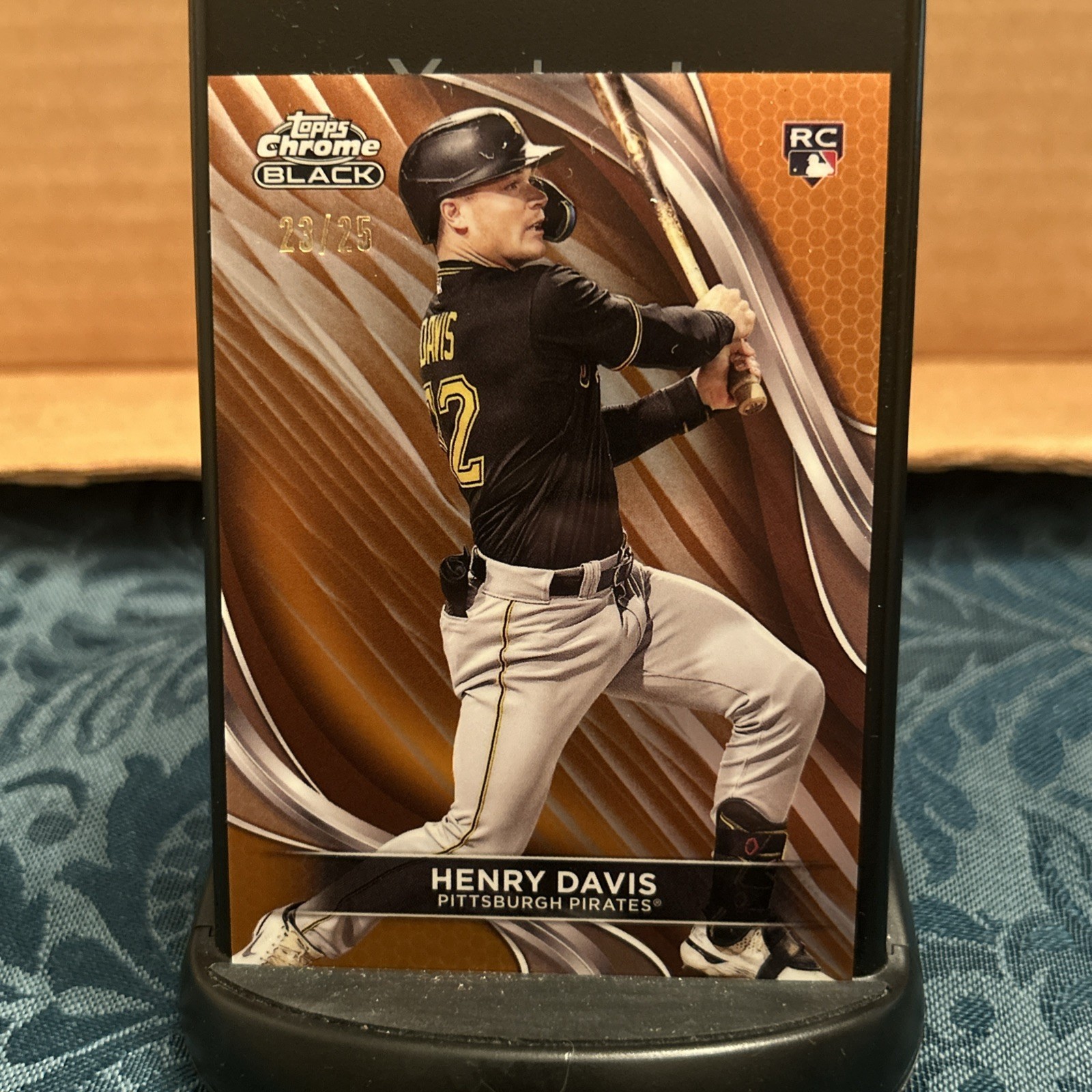 2024 Topps Chrome Black - Henry Davis #41 Orange Refractor /25 (RC)