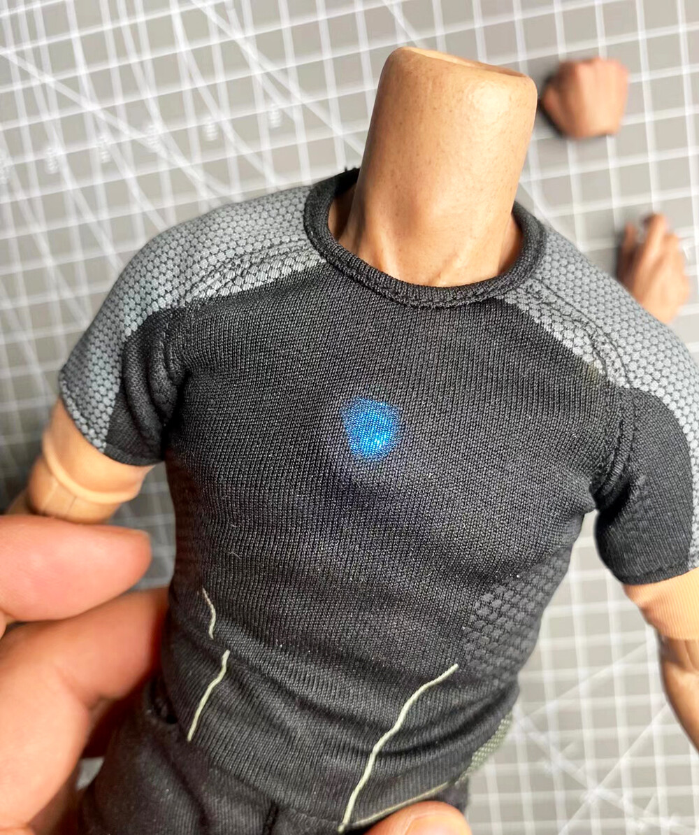 1/6 Hot Toys MMS191 Iron Man 3 Tony Stark Workshop Armor Testing
