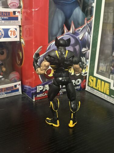 Marvel Legends Red Hulk BAF Wave - Figura Traje Negro Wolverine - L1 - Imagen 4 de 4