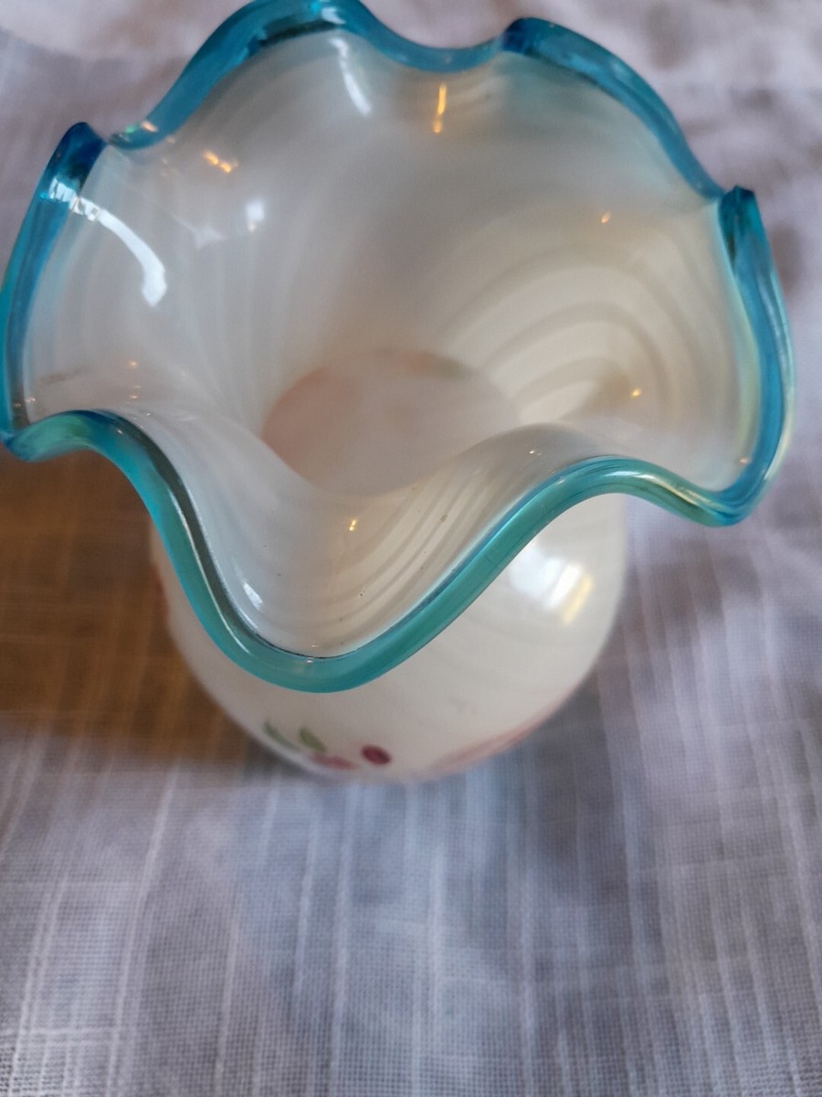 Vtg Unmarked Fenton? White Swirl Opalescent Handpainted Vase W