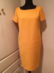 escada yellow dress