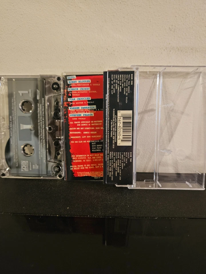 RATT Ratt & Roll 1991 CASSETTE TAPE GLAM/HAIR METAL HARD ROCK GREATEST HITS - Image 2 of 4