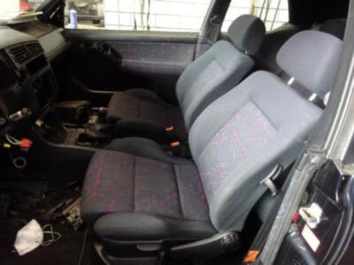 Innenausstattung VW GOLF III Cabriolet (1E) 1.6 Fahrersitz+Beifahrersitz+Rückban