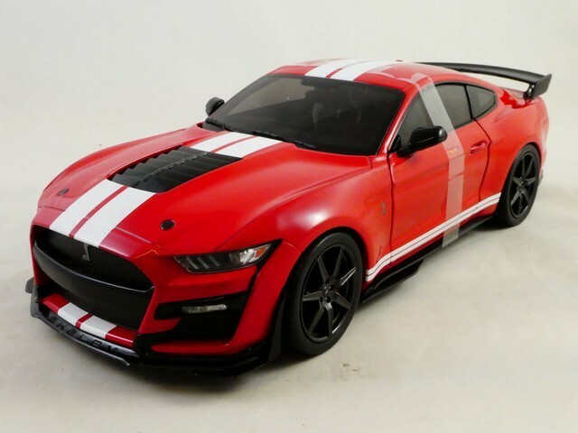 AUTOart 1:18 シェルビーGT500 レッド AA73098_1.jpg