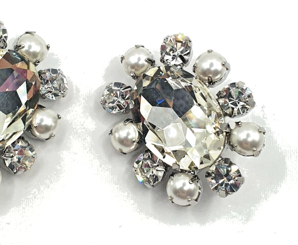 Auth Signed ALESSANDRA RICH Large Faceted Crystal & Pearls clip earrings 4cm - image 2 of 4