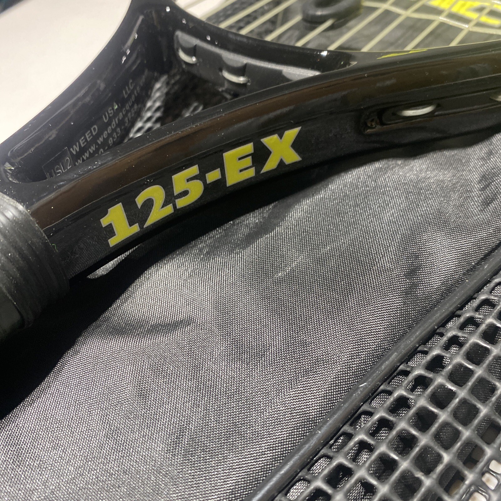 Weed 125 EX Tour Oversized Tennis Racquet 4 1/4 2 Grip And Carry Case