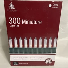 Enchanted Forest Indoor/Outdoor 300 Christmas Lights CLEAR Green Wire NEW