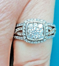 Stunning 9ct Bi-Gold 0.60 Carat Diamond Halo Cluster Ring ~  UK N  US 6 1/2