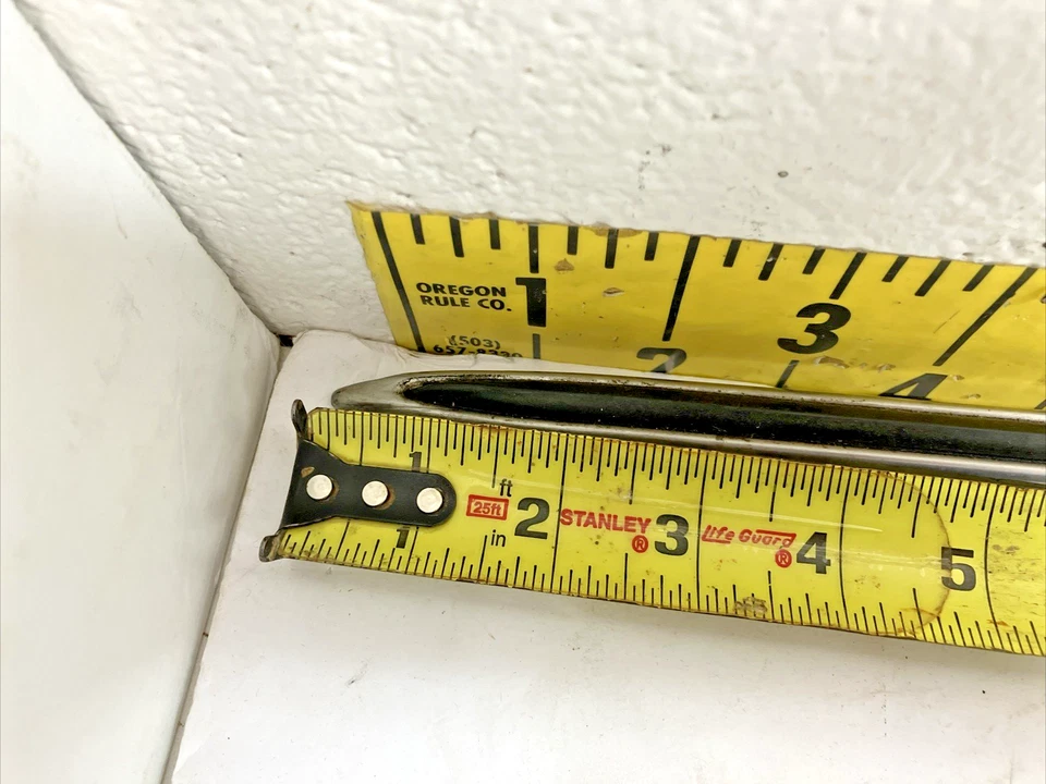 Novo OEM GM RH Fender Trim Spear 3974240 1970 Chevy Impala/Kingswood Wagon (Bin98 - Imagem 2 de 4