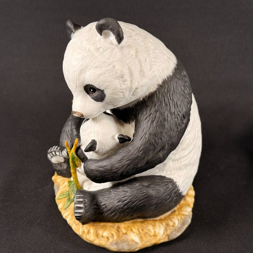 Homco Panda Bear & Cub Figurine — 1988 Masterpiece Porcelain Collection - Picture 3 of 13