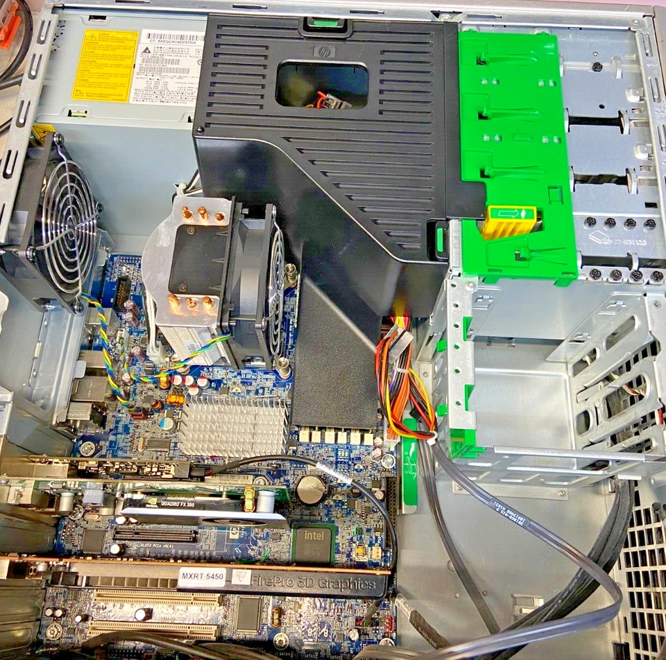 HP Z400 WORKSTATION - XEON W3520 - 6GB RAM - MXRT 5450 - NO HDD (OFFERS OK) - Image 3 of 4