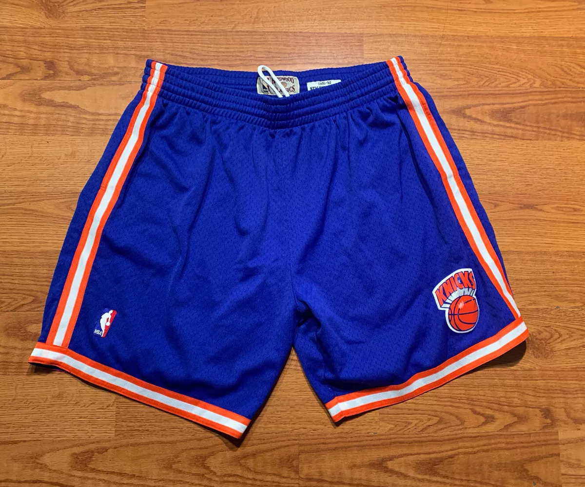 Knicks shorts mitchell and ness sale