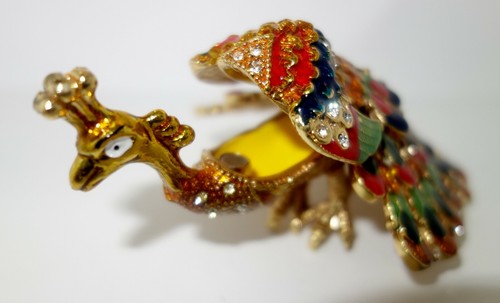 BEAUTIFUL MULTICOLORED RHINESTONE PEACOCK TRINKET - 第 5/9 張圖片