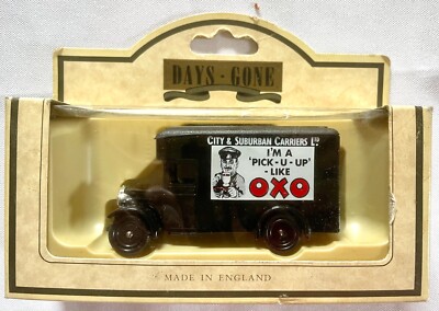 LLEDO DAYS GONE DIECAST 1934 Dennis Parcels Van CITY & SUBURBAN CARRIERS LTD.