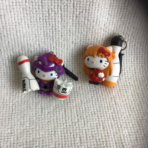 Neon Genesis Evangelion Asuka Unit 01 × Sanrio Hello Kitty Earphone