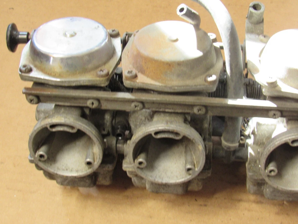 Carburadores Kawasaki KZ750 GPZ o posiblemente Yamaha?? Solo para piezas Foto 4 de 4