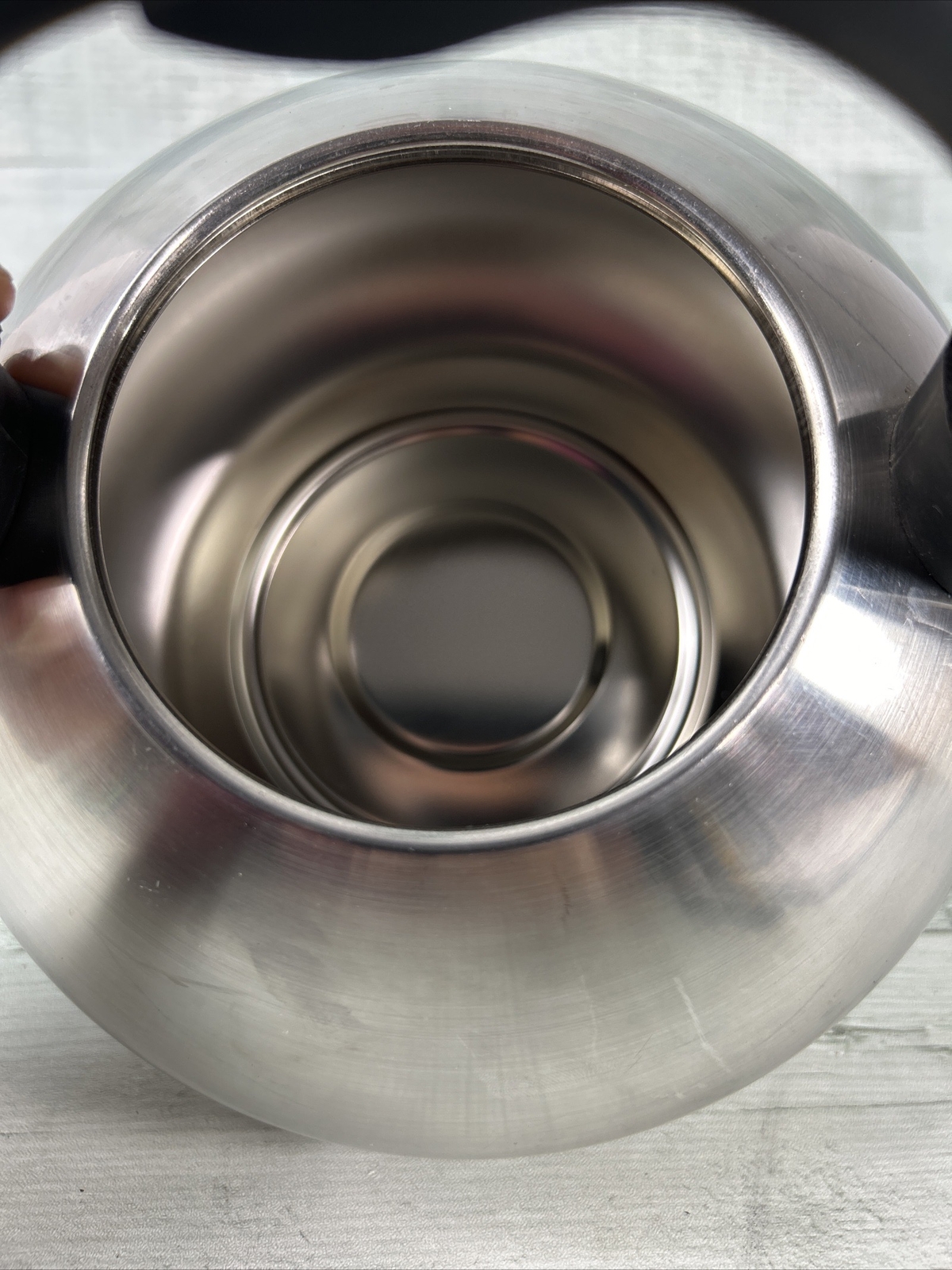 Calphalon 4402 Stainless Steel 2 Quart 1.9 Liter Whistling Tea Kettle