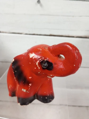 Vintage Chalkware Elephant, Circus Elephant Figurine Black and Red. - Picture 7 of 9