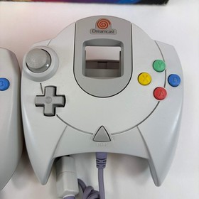 White Sega Dreamcast In Box With 2 Controllers 2 Memory Cards and 1 Rumble Pack
