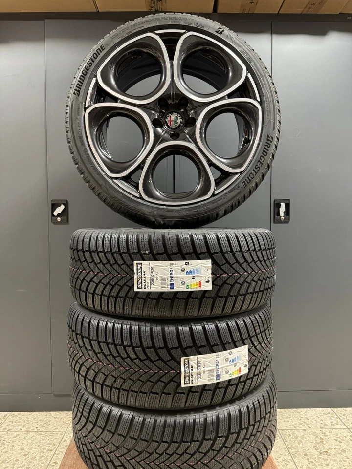 Alfa Romeo Tonale Alufelgen Winterreifen 235/40 R20 NEU Bridgestone LM005 - Bild 3 von 4