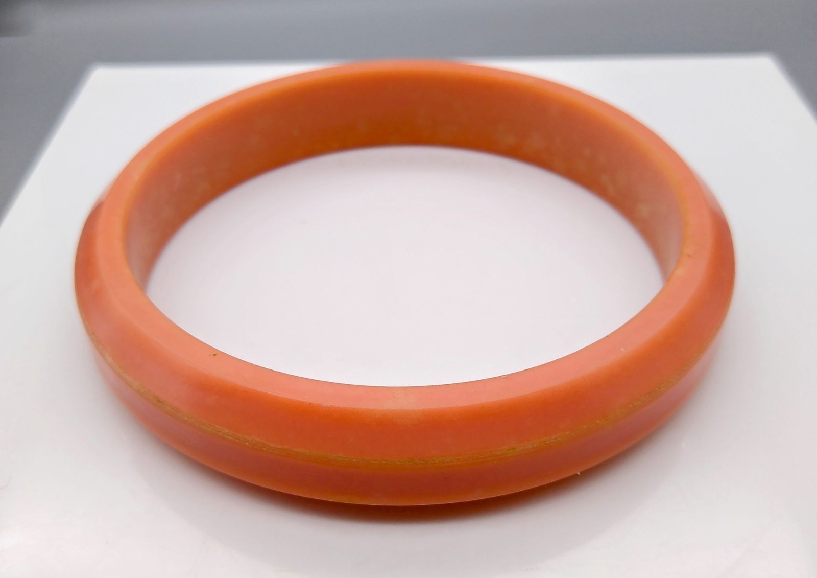 Vintage Coral Plastic Bangle, Fun Stackable Mod F… - image 2
