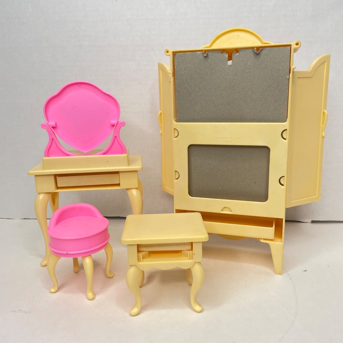 Vintage Barbie Folding Pretty House Bedroom Set Vanity Armoire