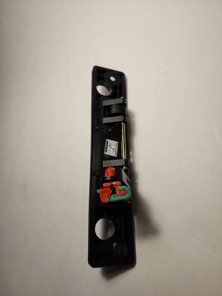 Cierre de manija de puerta levadiza Dorman 82431 para 02-05 Kia Sedona Foto 2 de 4