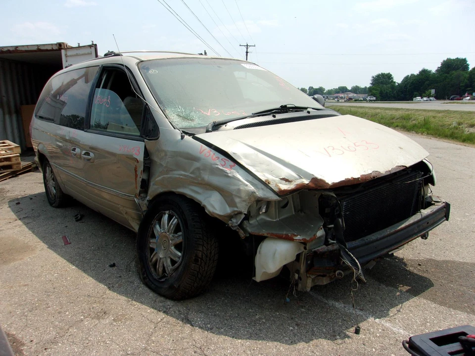 Used Engine Valve Cover fits: 2006 Chrysler Town & country  Grade C - Image 3 of 4