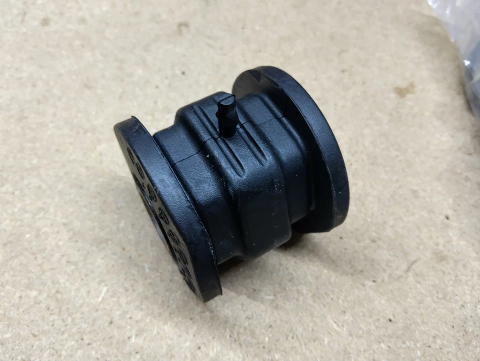 Hardrace Front Lower Arm Bushes with Compliance Bushes for Honda Civic EK 96-00 - Image 3 of 4