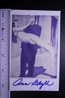 ANN BLYTH (1927 2026) (MILDRED PIERCE) AUTOGRAPH SMALL PAPER PHOTO