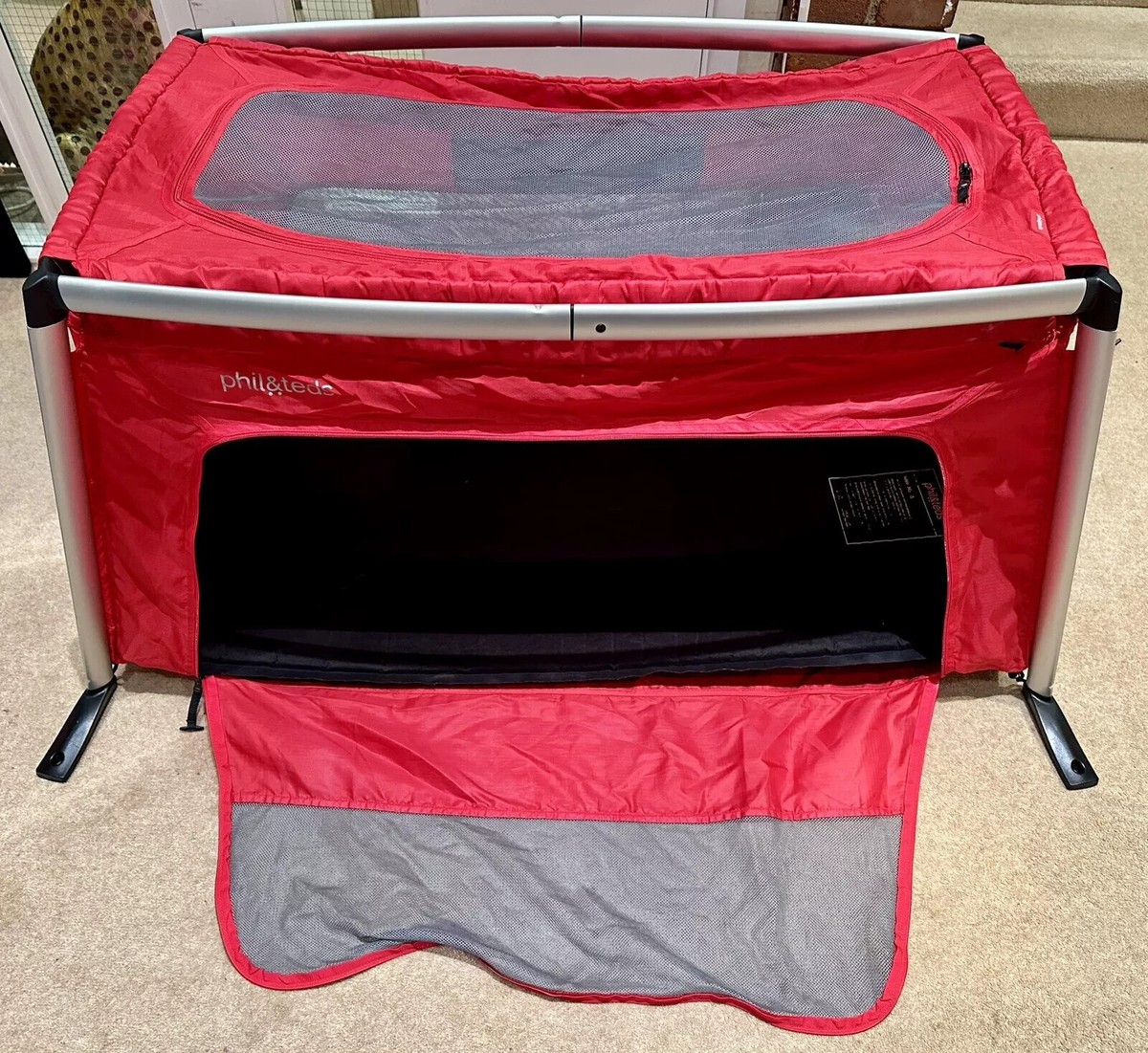 Phil And Teds Travel Cot PHIL AND TED TRAVEL COT/PLAYPEN RED UK