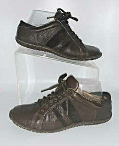 born womens oxfords