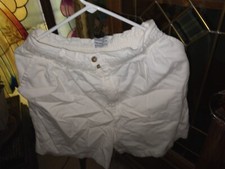 Palmetto  s 28" Stretch Waist to 32" Wht Shorts Light Pleat Pockets Zip 2 Button