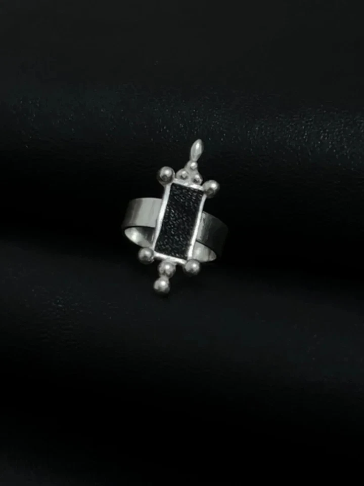 ANILLO REAL CUERO PLATA ESTERLINA PURA 925 Foto 3 de 3