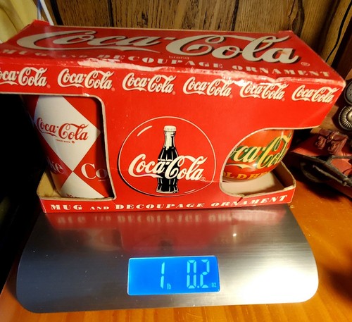 Vtg. 1996 Coca-Cola Mug & Decoupage Ornament In Original Box - Picture 7 of 7